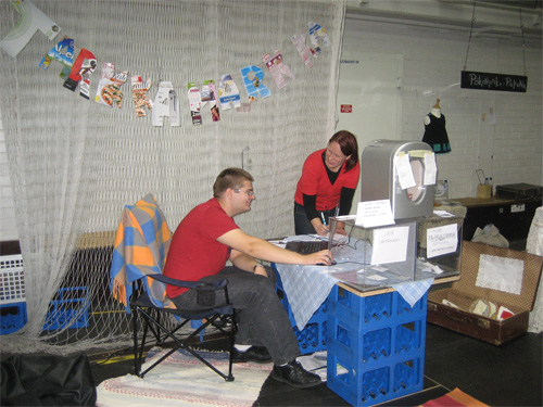 Teemu esittelee Tarkkamarkkaa SavExpossa 