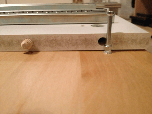 Ruuvin reiän paikat oli mitattu reiän reunasta, ei keskikohdasta