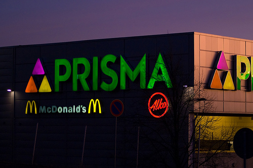 Kannattaako samalla reissulla ostaa bensaa?