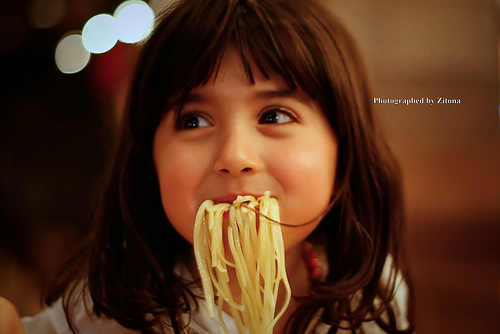 Halpaa ruokaa suun täydeltä (Flickr: » Zitona «)